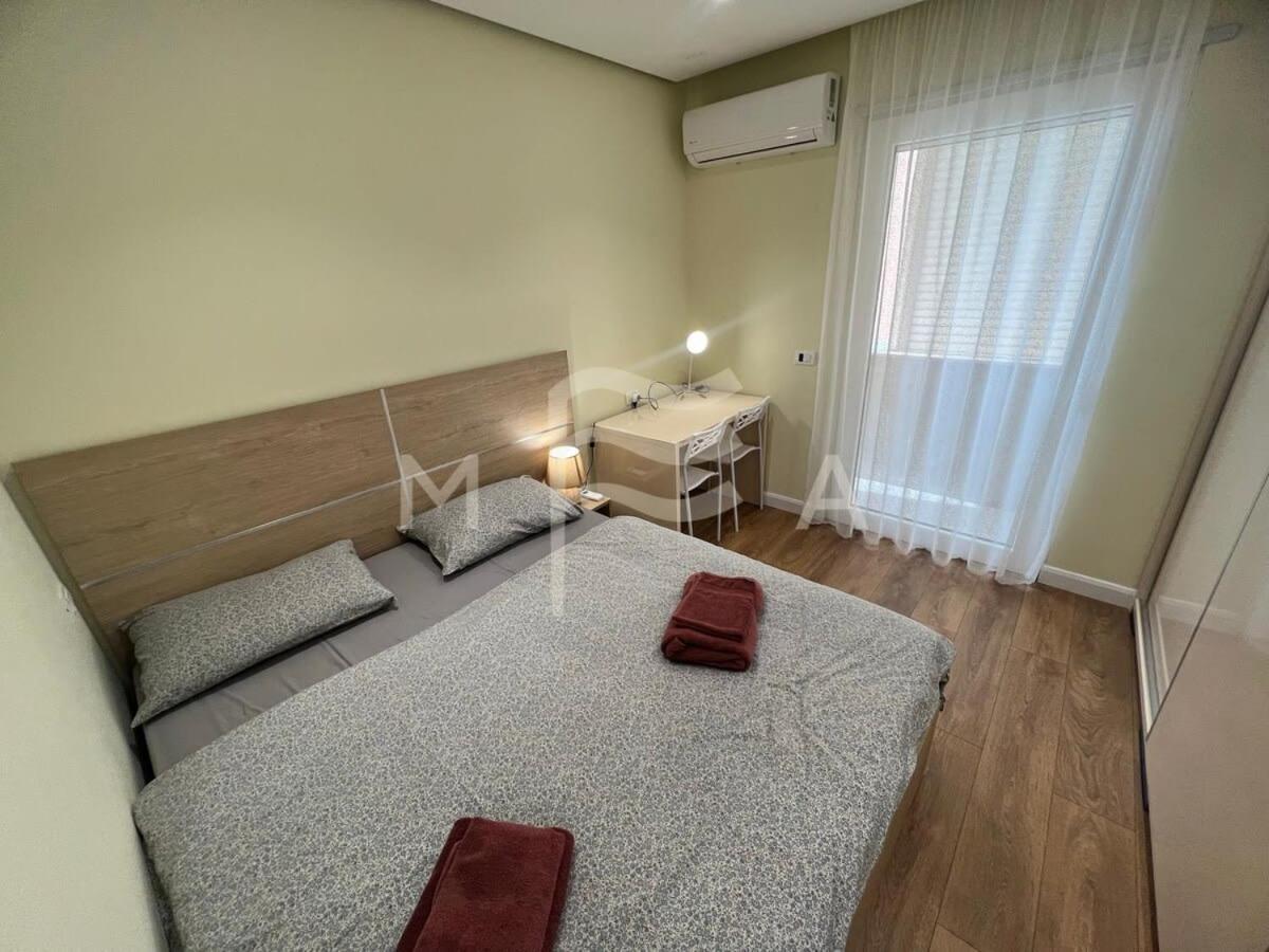 Yacht Club 573 Apartamento Durrës Exterior foto